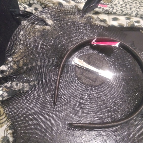 Classy and Fancy Black  3-in-1 Wide Floppy Brim Hat Plus Fascinator - Picture 7 of 8